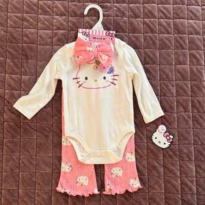 Hello Kitty White and Pink Baby Set